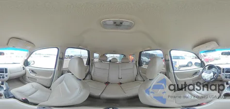 2005 Ford Escape Xlt z USA, uszkodzony, nr VIN 1FMYU93115KC21517